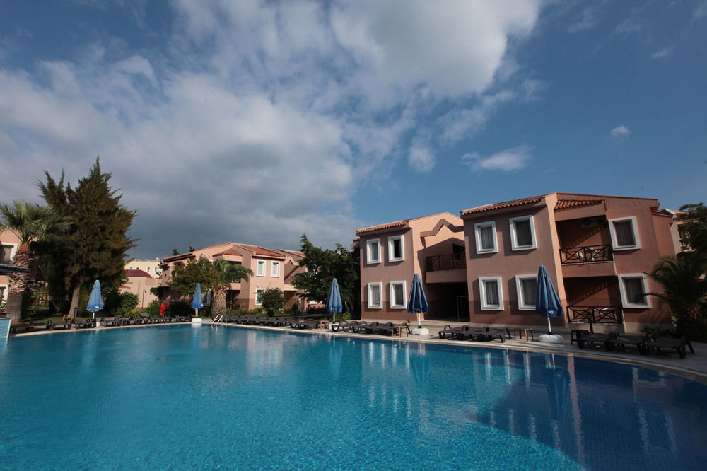 Club Yali Hotels & Resort 구물두르 외부 사진